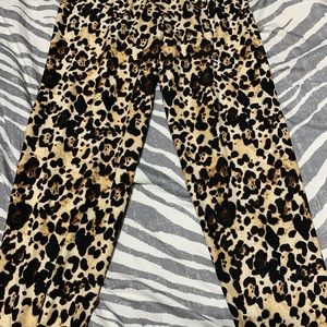 Animal print leggings